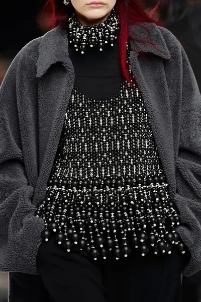Look 70